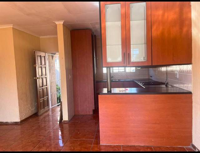 2 BEDROOM TOWNHOUSE FOR SALE IN NORKEM PARK